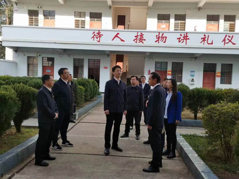 省教育厅厅长王云霏到楚雄州调研督导教育工作